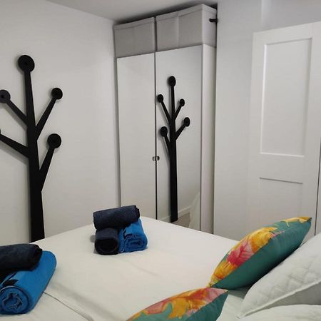 1 Bedroom Beachfront Apartment At Torecilla Beach Nerja Exterior photo